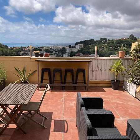 T2 Traversant Avec Une Grande Terrasse Et Piscine Cagnes-sur-Mer Esterno foto